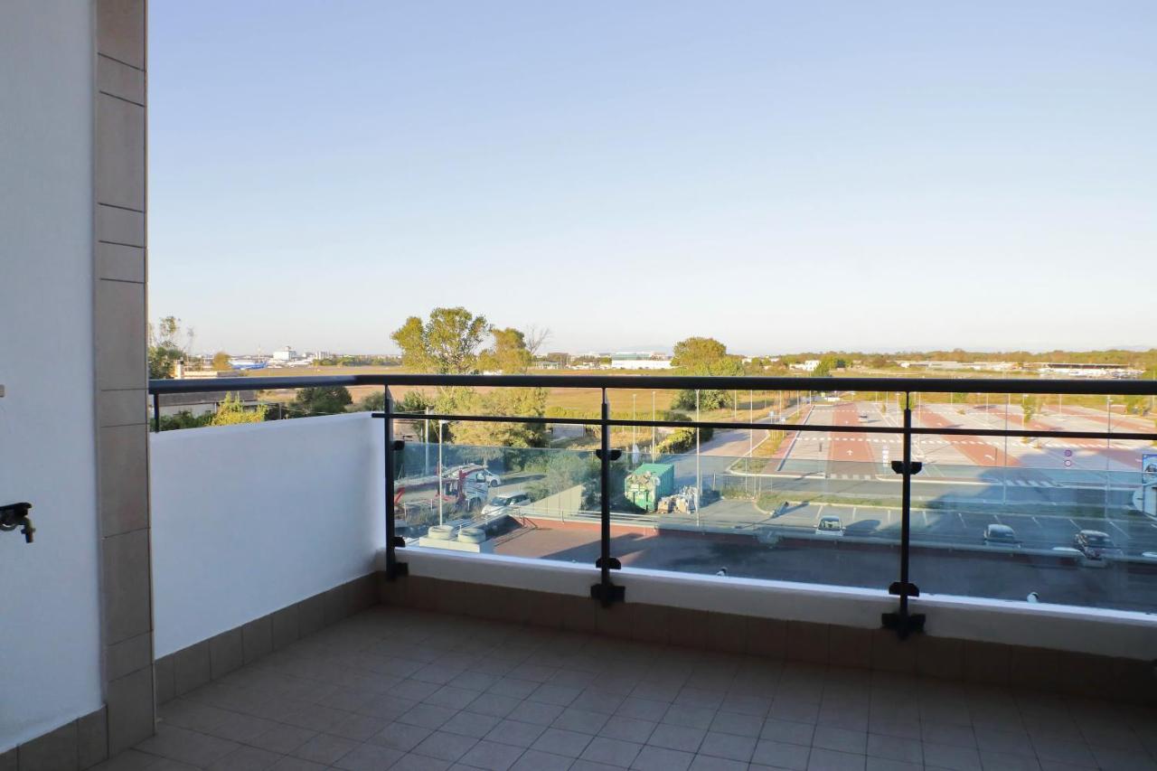 Bilocale Con Vista Sull'Aeroporto - Comodo Per Il Viaggio Fiumicino Exterior foto